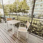 アパートホテル Luga Homes - Stadthaus
