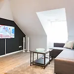 Luga Homes - Stadthaus アパートホテル ライプツィヒ