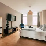 Luga Homes - Stadthaus 3*