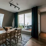 Luga Homes - Stadthaus