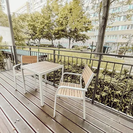 アパートホテル Luga Homes - Stadthaus