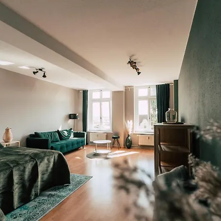Luga Homes - Stadthaus Aparthotel