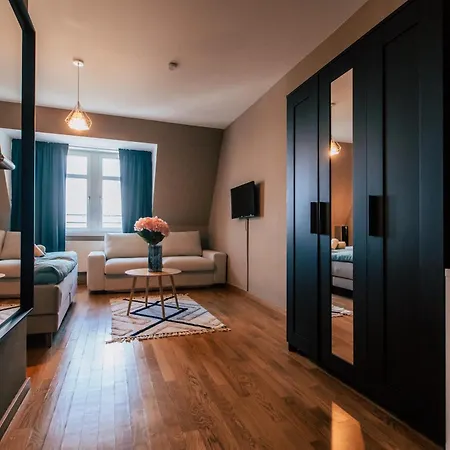 Luga Homes - Stadthaus 3*