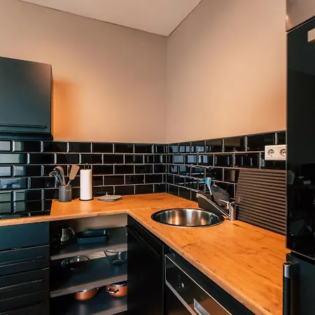 Luga Homes - Stadthaus Aparthotel 3*
