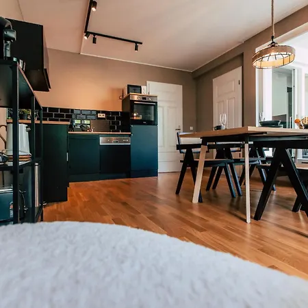 Luga Homes - Stadthaus Aparthotel 3*