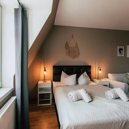 Luga Homes - Stadthaus