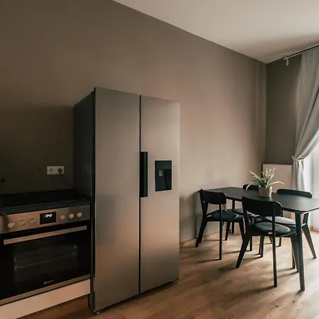 Aparthotel Luga Homes - Stadthaus