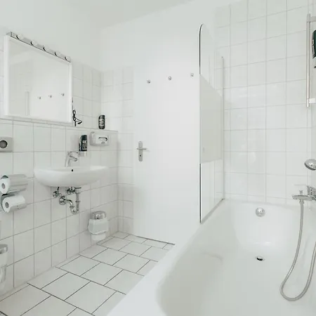Luga Homes - Stadthaus