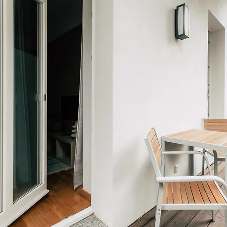 Luga Homes - Stadthaus Aparthotel