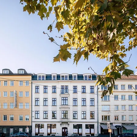 Aparthotel Luga Homes - Stadthaus 3*