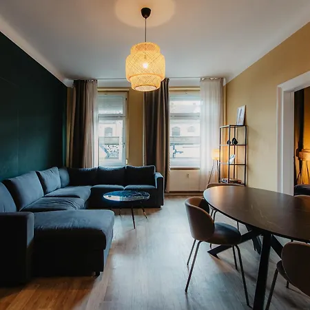 Luga Homes - Stadthaus 3*