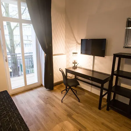 Luga Homes - Stadthaus 3*