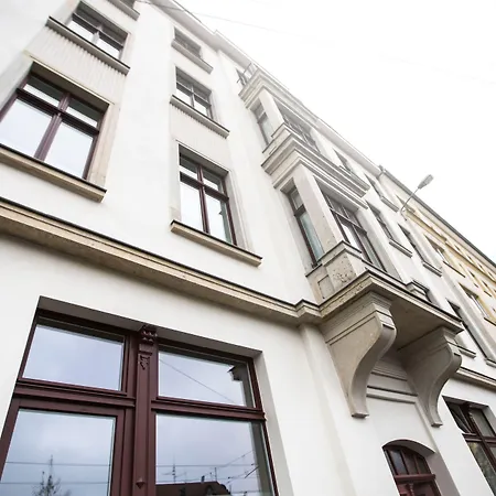 Luga Homes - Stadthaus