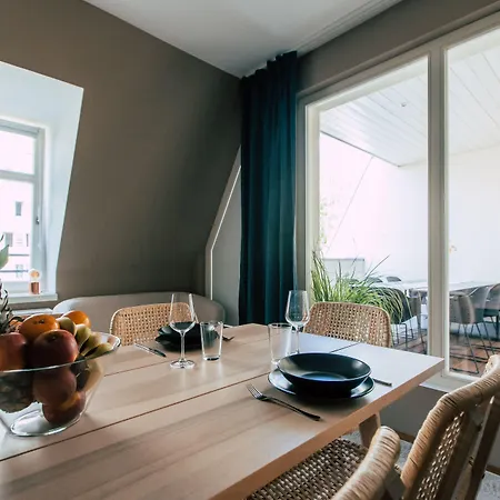 Luga Homes - Stadthaus 3*