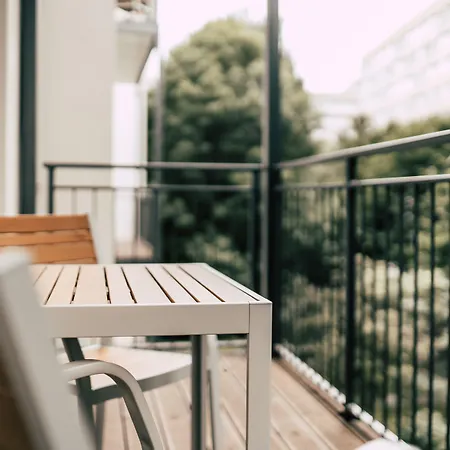 Luga Homes - Stadthaus