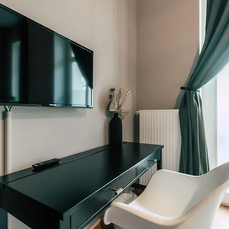 アパートホテル Luga Homes - Stadthaus