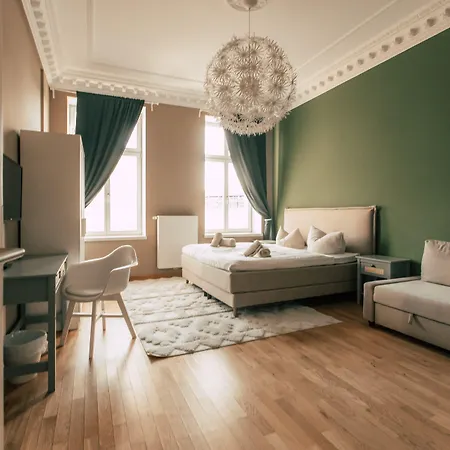 Luga Homes - Stadthaus 3*