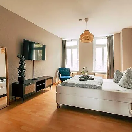 Luga Homes - Stadthaus 3* ライプツィヒ