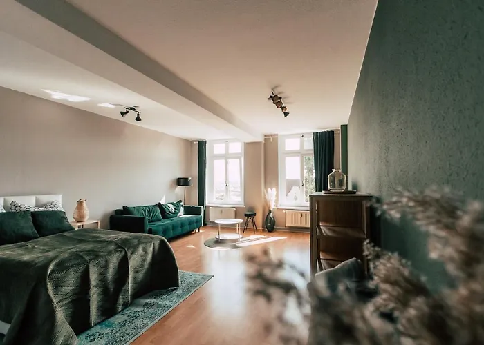 Luga Homes - Stadthaus Aparthotel