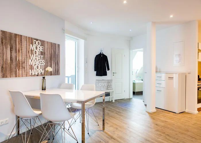 Luga Homes - Stadthaus Aparthotel 3*