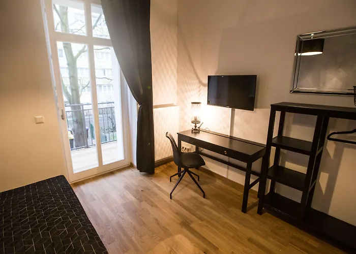 Luga Homes - Stadthaus 3*