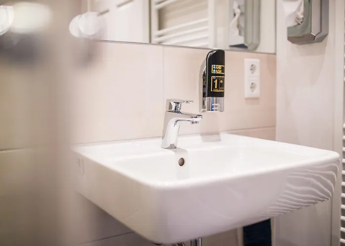 Luga Homes - Stadthaus