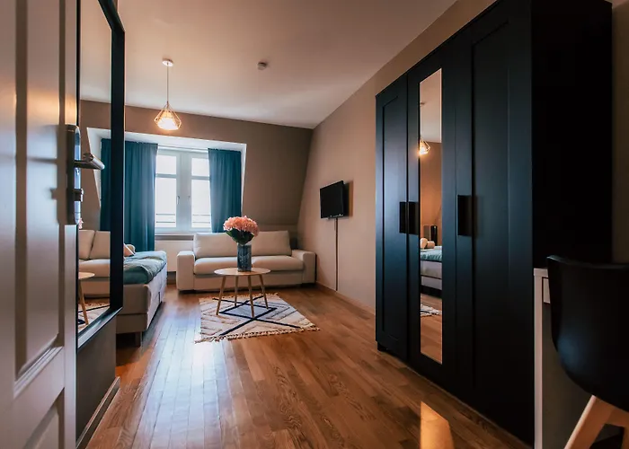 Luga Homes - Stadthaus Λειψία