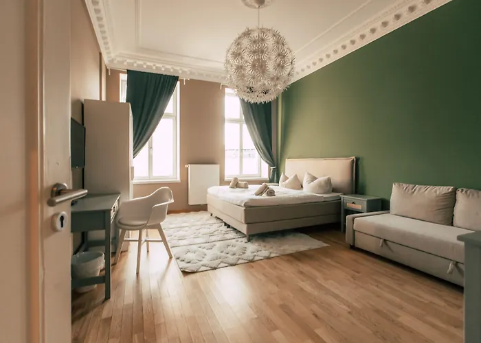 Luga Homes - Stadthaus 3*